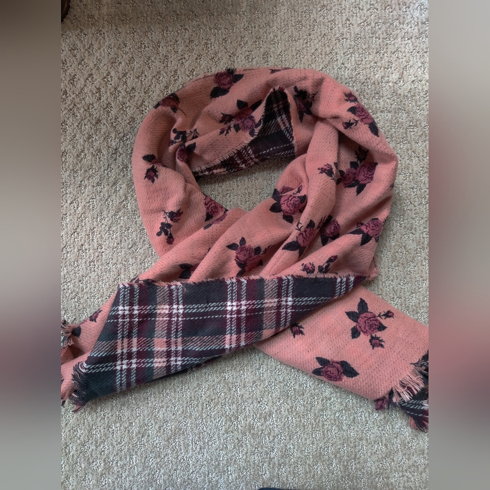 David and Young Pink Floral Plaid Scarf